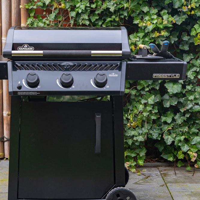 Napoleon Freestyle™ 24 Non-Stick Gas Plancha Grill – 3 Burner Outdoor Griddle BBQ