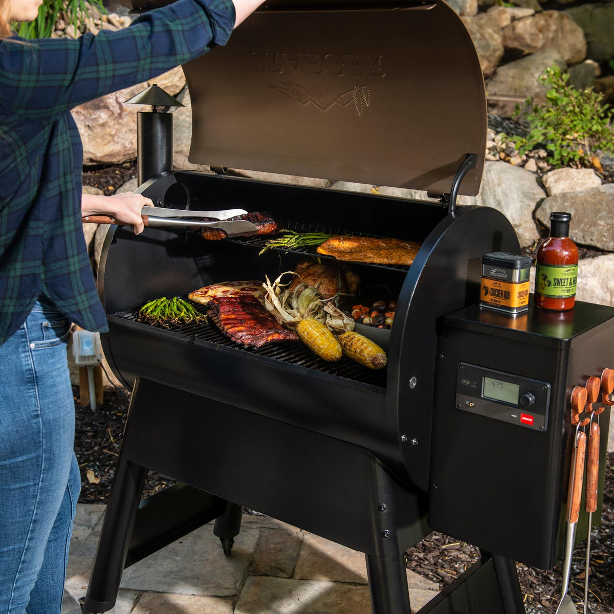 Traeger Pro 780 Wood Pellet Smoker BBQ