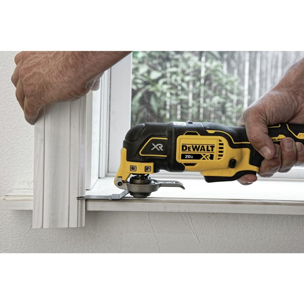 DEWALT 20V MAX XR Oscillating Tool Kit, 3-Speed (DCS356C1)