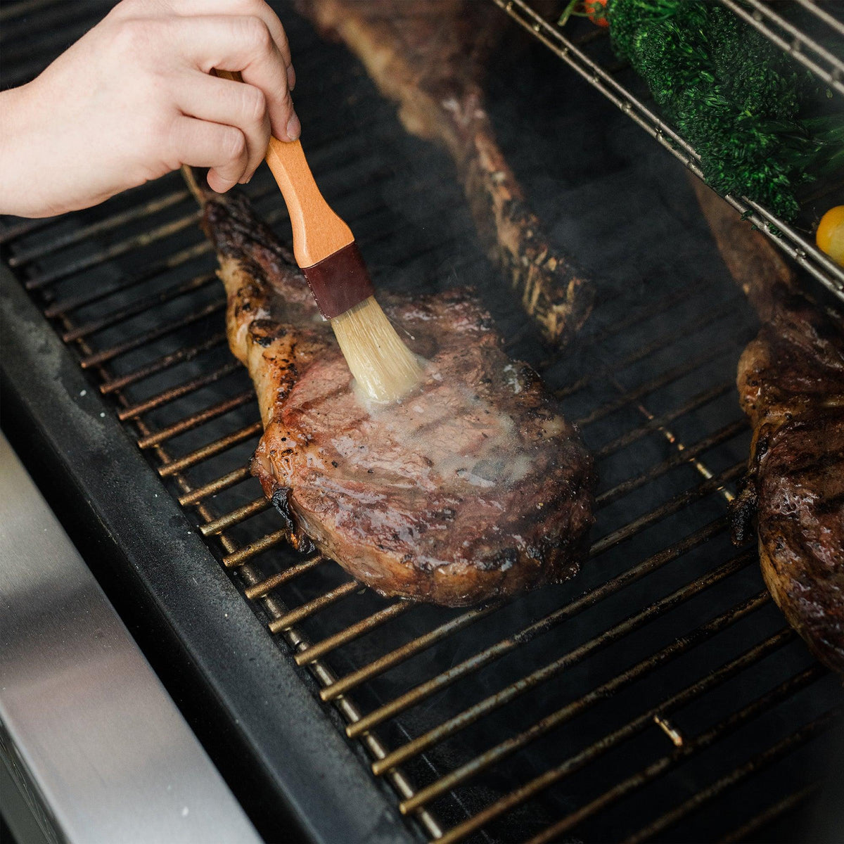 Masterbuilt Gravity Series XT Digital Charcoal BBQ Grill & Smoker