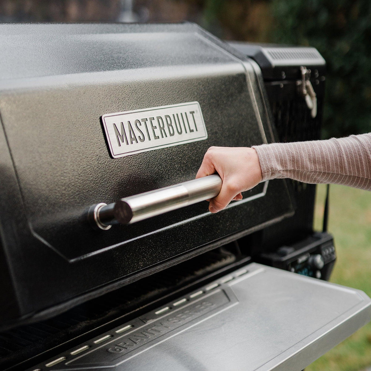 Masterbuilt Gravity Series XT Digital Charcoal BBQ Grill & Smoker